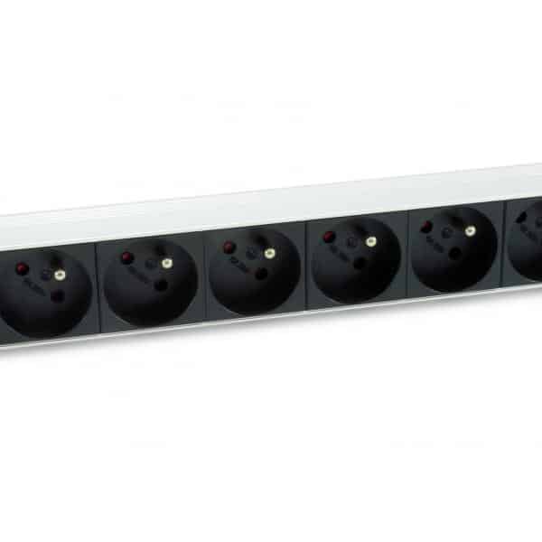 Equip 333313 energiedistributie 8 AC-uitgang(en) 1U Zwart, Zilver Stekkerdoos - Afbeelding 4