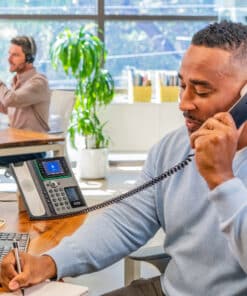 HP Poly Edge E450 IP-telefoon met PoE-ondersteuning - Afbeelding 2