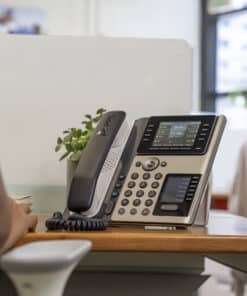 HP Poly Edge E400 IP-telefoon met PoE-ondersteuning - Afbeelding 3