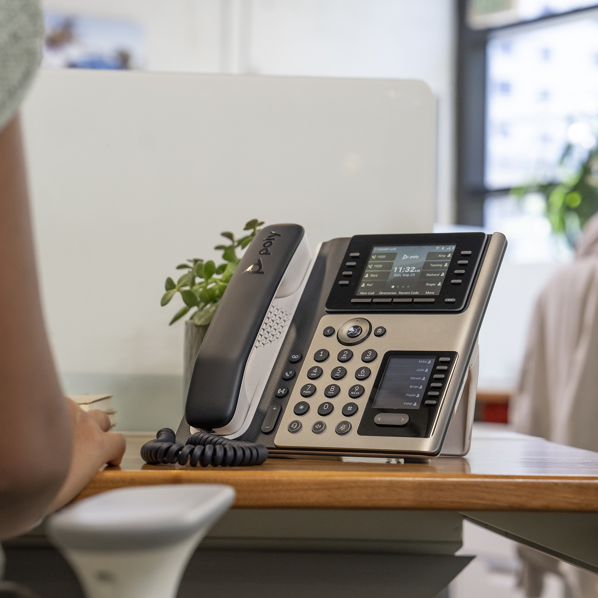 HP Poly Edge E400 IP-telefoon met PoE-ondersteuning - Afbeelding 3
