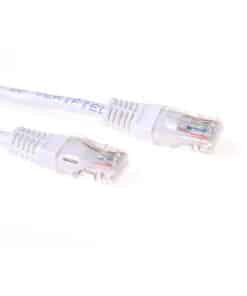 ACT Witte 1,5 meter U/UTP CAT6A patchkabels met RJ45 connectoren