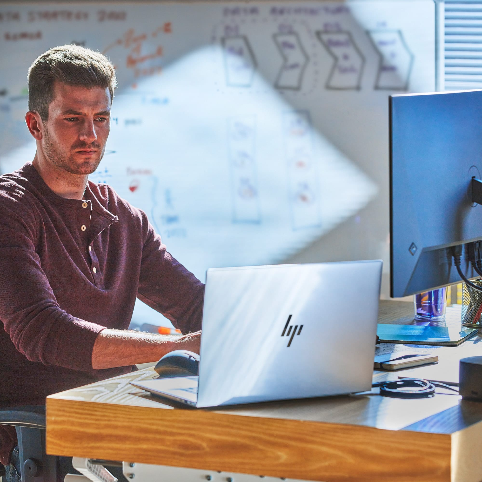 HP ZBook Studio G10 Intel® Core™ i7 i7-13700H Mobiel werkstation 40,6 cm (16") WUXGA 32 GB DDR5-SDRAM 1 TB SSD NVIDIA RTX 2000 Ada Wi-Fi 6E (802.11ax) Windows 11 Pro Grijs - Afbeelding 8