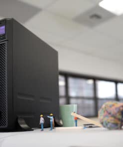 APC Smart-UPS On-Line SRT3000XLI - 3kW/VA, 8x C13 & 2x C19, tower Stekkerdoos - Afbeelding 8