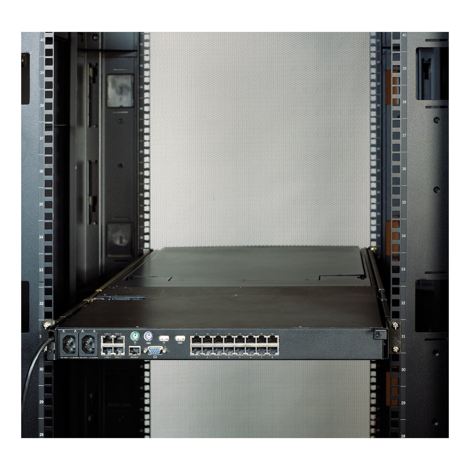 APC KVM 2G, LCD achtermontage kit - Afbeelding 4
