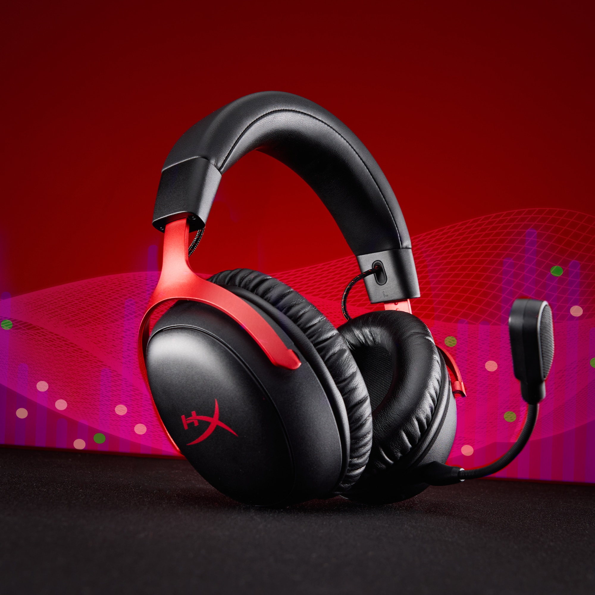 HyperX Cloud III S Wireless - Gaming Headset (zwart-rood) - Afbeelding 3