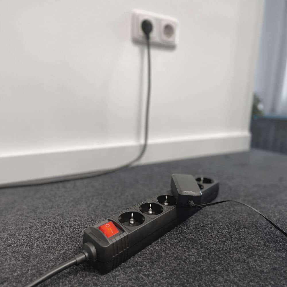ACT Stekkerdoos met lichtgevende schakelaar, 6 sockets, 3 m, zwart - Afbeelding 5
