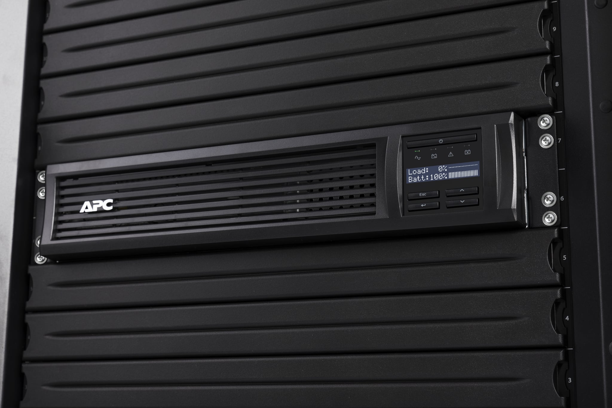 APC Smart-UPS SMT2200RMI2UC - 8x C13, 1x C19, USB, Rackmount 2U, SmartConnect, 2200VA - Afbeelding 7
