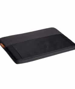 Trust Lisboa - Laptophoes - Sleeve - 16 inch - Gerecycled materiaal - Zwart