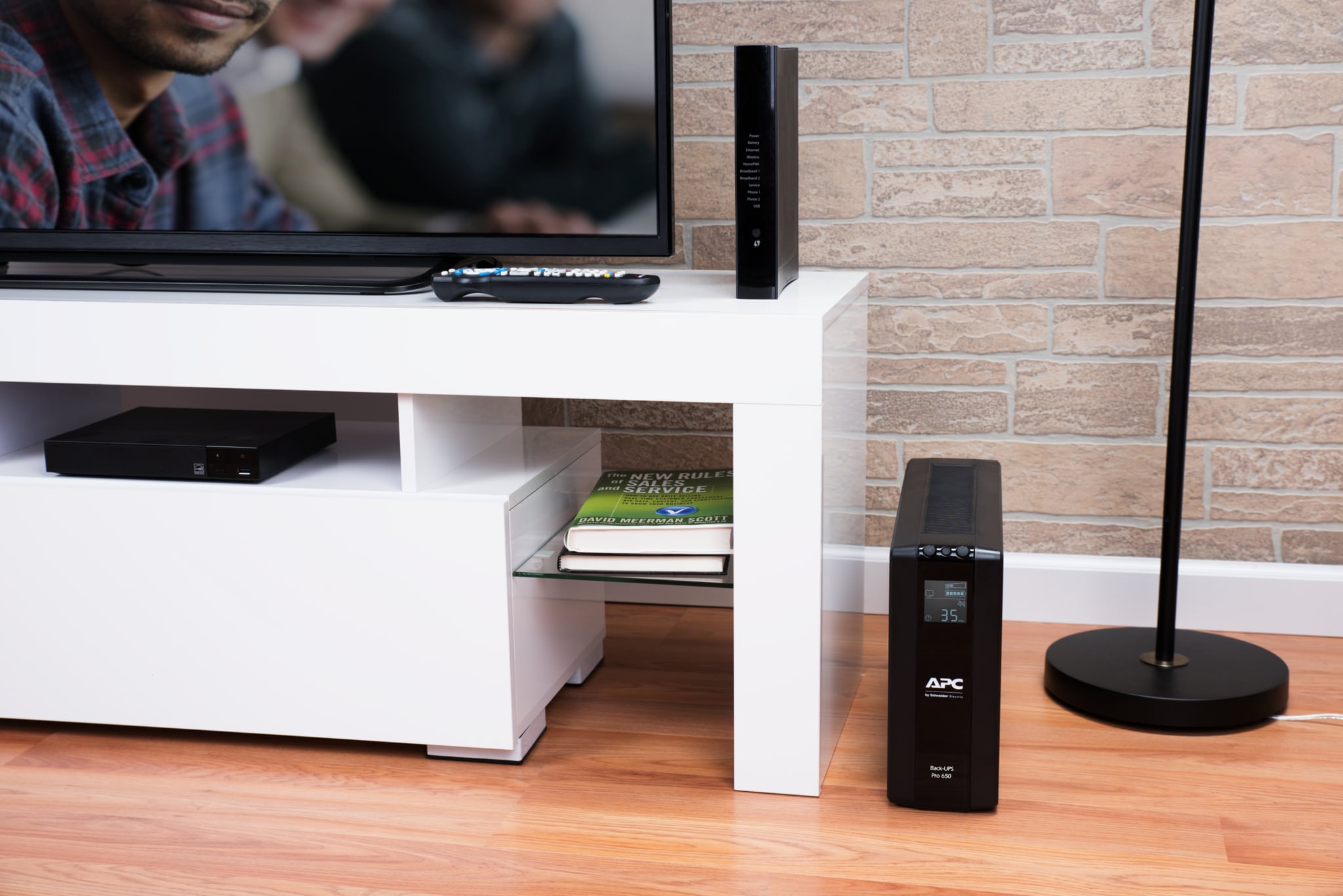 APC Back-UPS PRO BR650MI - Noodstroomvoeding, 6x C13 uitgang, USB, 650VA - Afbeelding 5