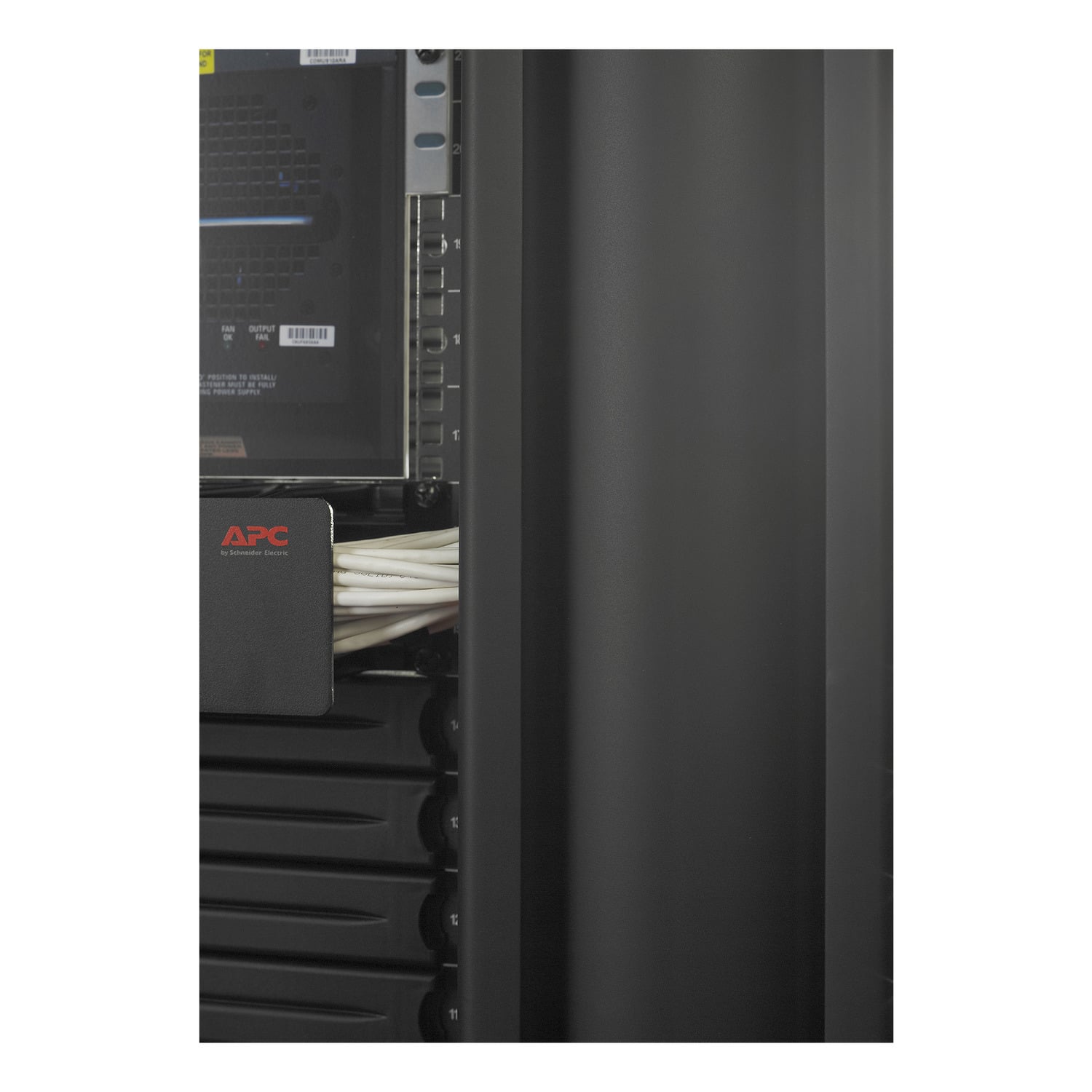 APC Valueline, verticale kabelmanager voor 2 & 4-stijls racks, 84"H X 6"B, dubbelzijdig met deuren - Afbeelding 7
