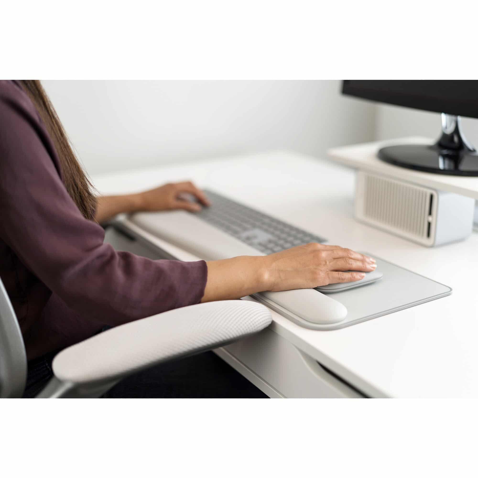 Kensington ErgoSoft-muismat met polssteun voor standaardmuis - Afbeelding 8