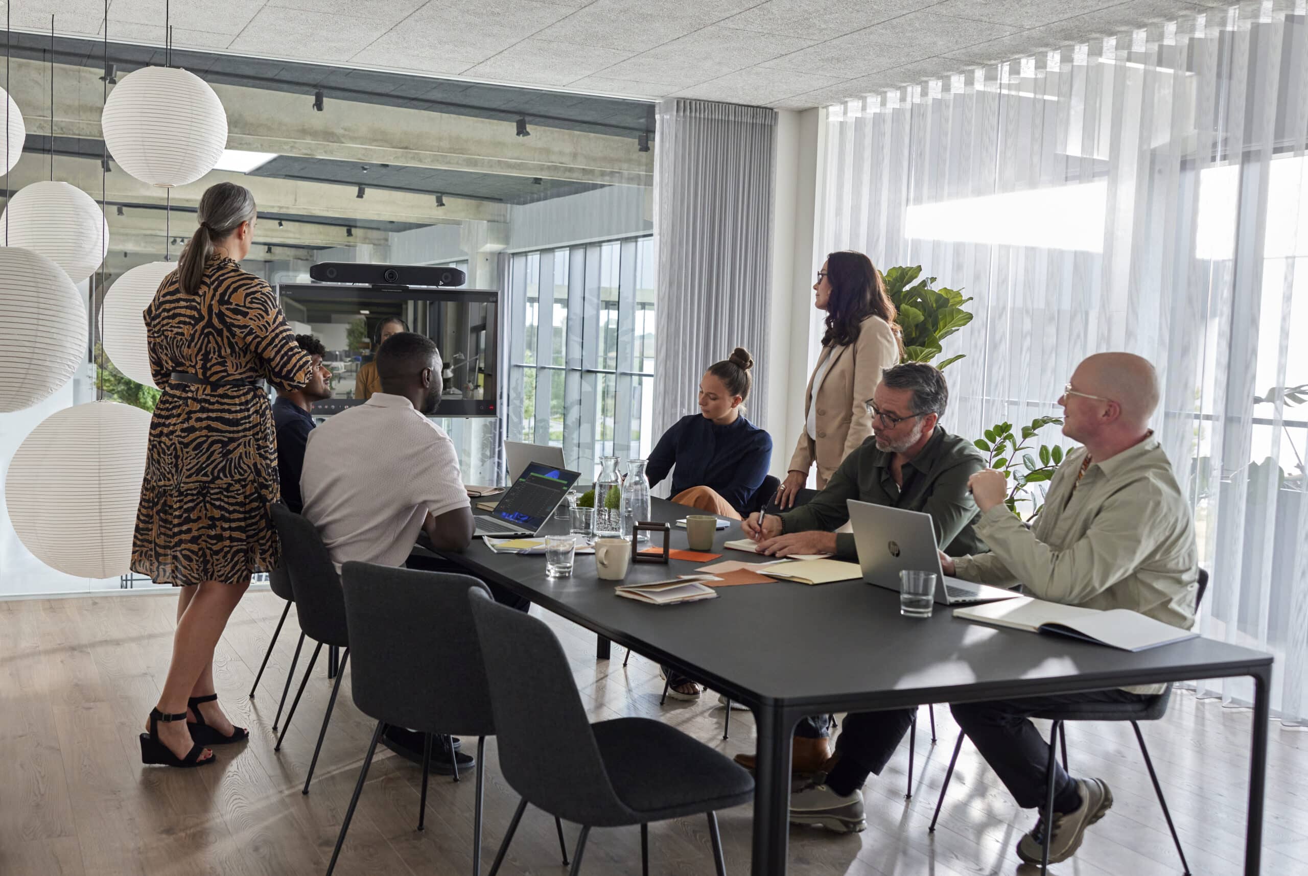 HP Poly Studio X52 All-In-One videobar met TC10-controllerkit zonder netsnoer GSA/TAA - Afbeelding 7