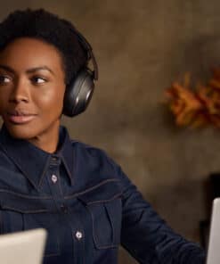 HP Poly Voyager Surround 85 UC USB-C-headset + USB-C/A-adapter + oplaadstandaard - Afbeelding 5