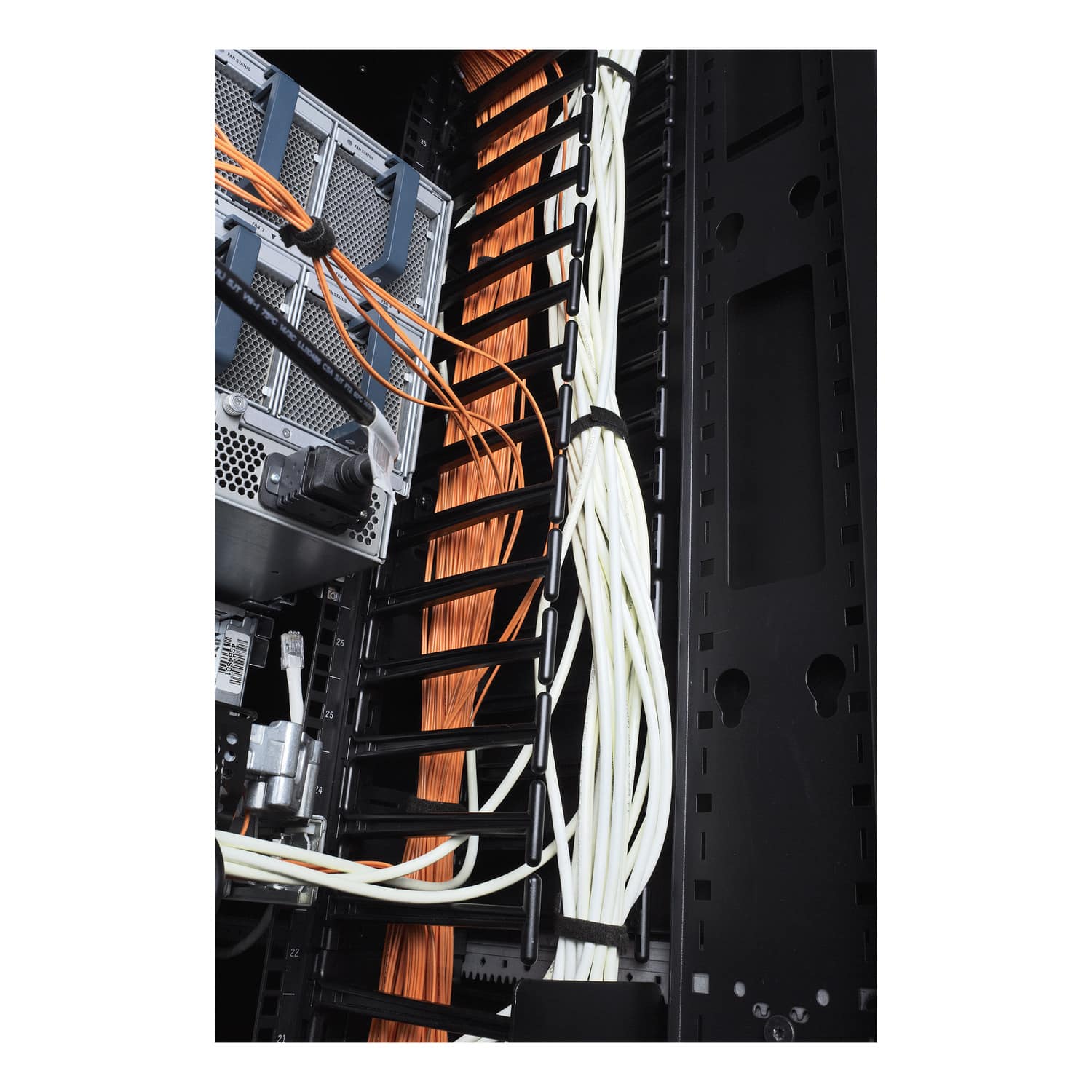 APC Verticale kabelmanager voor NetShelter SX 750 mm breed 45U (2x) - Afbeelding 2