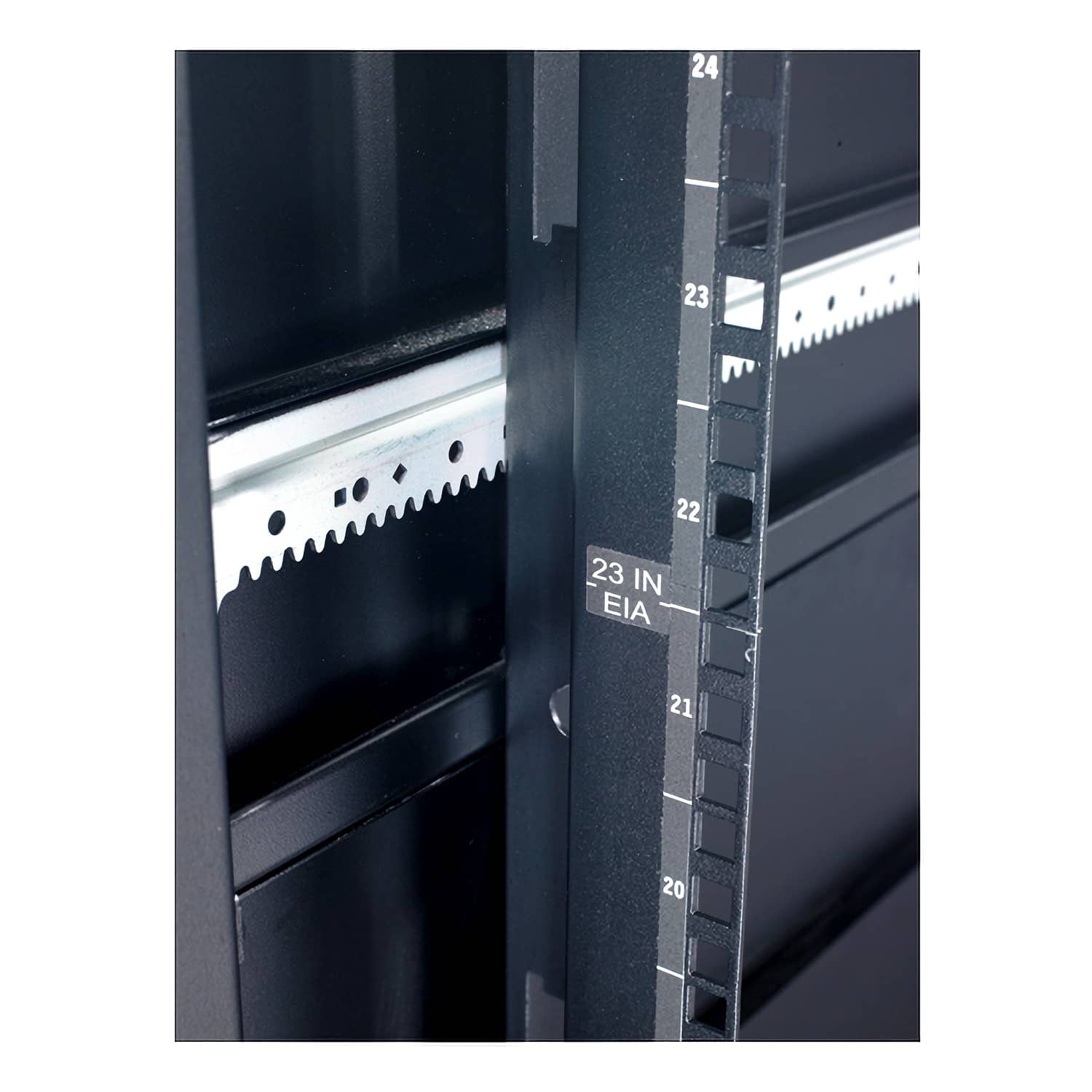 APC NetShelter SX 42U, 23" EIA montagerails, vierkante gaten aant. (4) - Afbeelding 3