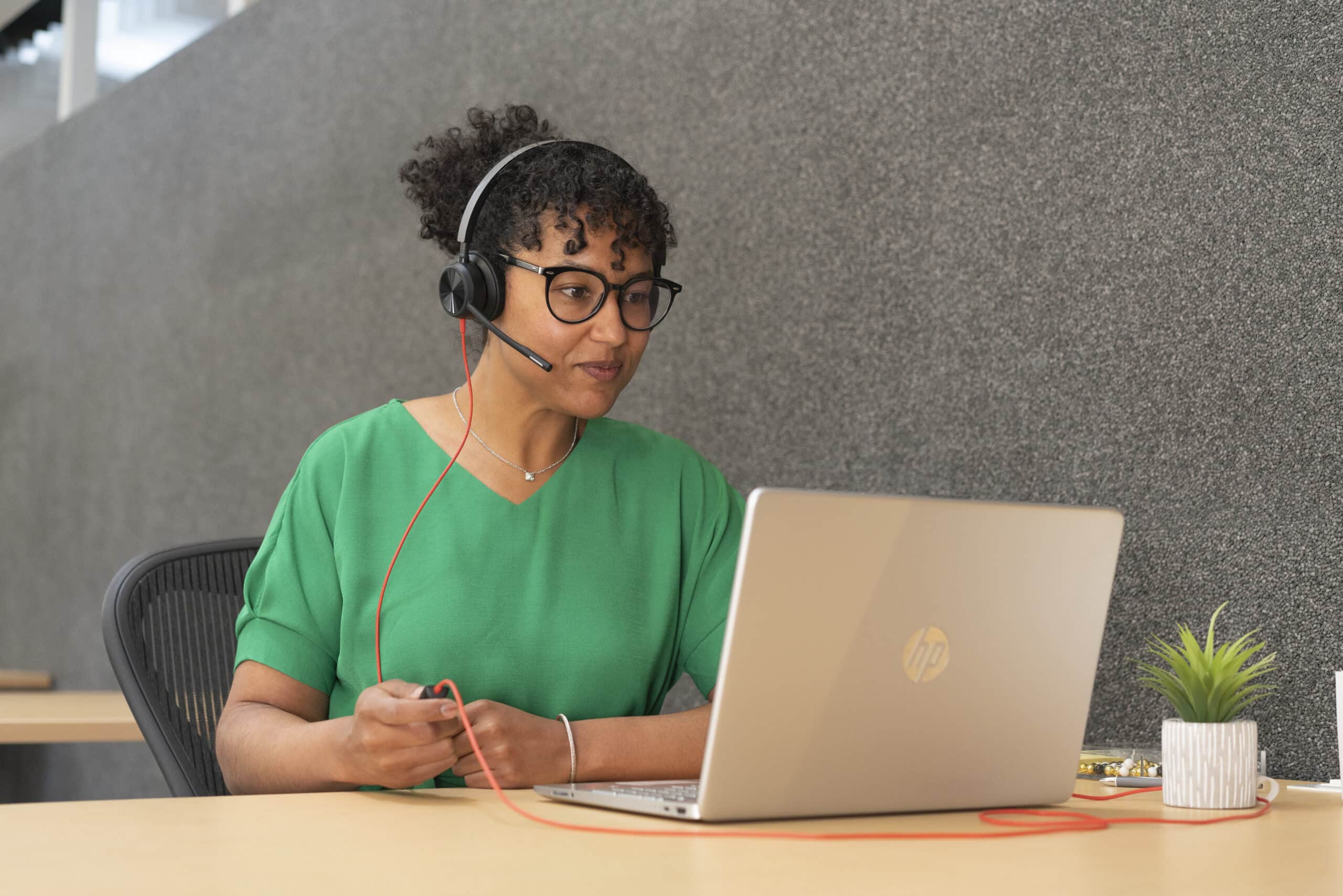 HP Poly Blackwire 8225 Microsoft Teams Certified USB-C Headset - Afbeelding 3