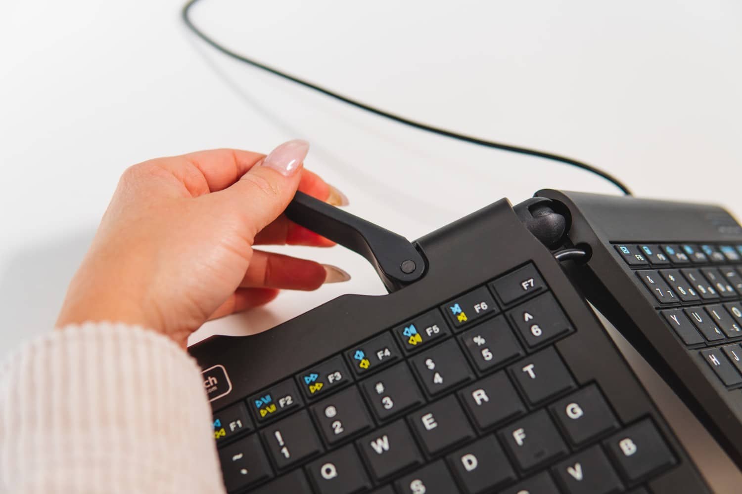BakkerElkhuizen Goldtouch Travel Go2 Wired UK Qwerty Toetsenbord - Afbeelding 7