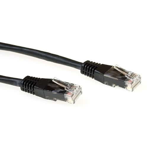 ACT Zwarte 0,5 meter LSZH U/UTP CAT6A patchkabel met RJ45 connectoren