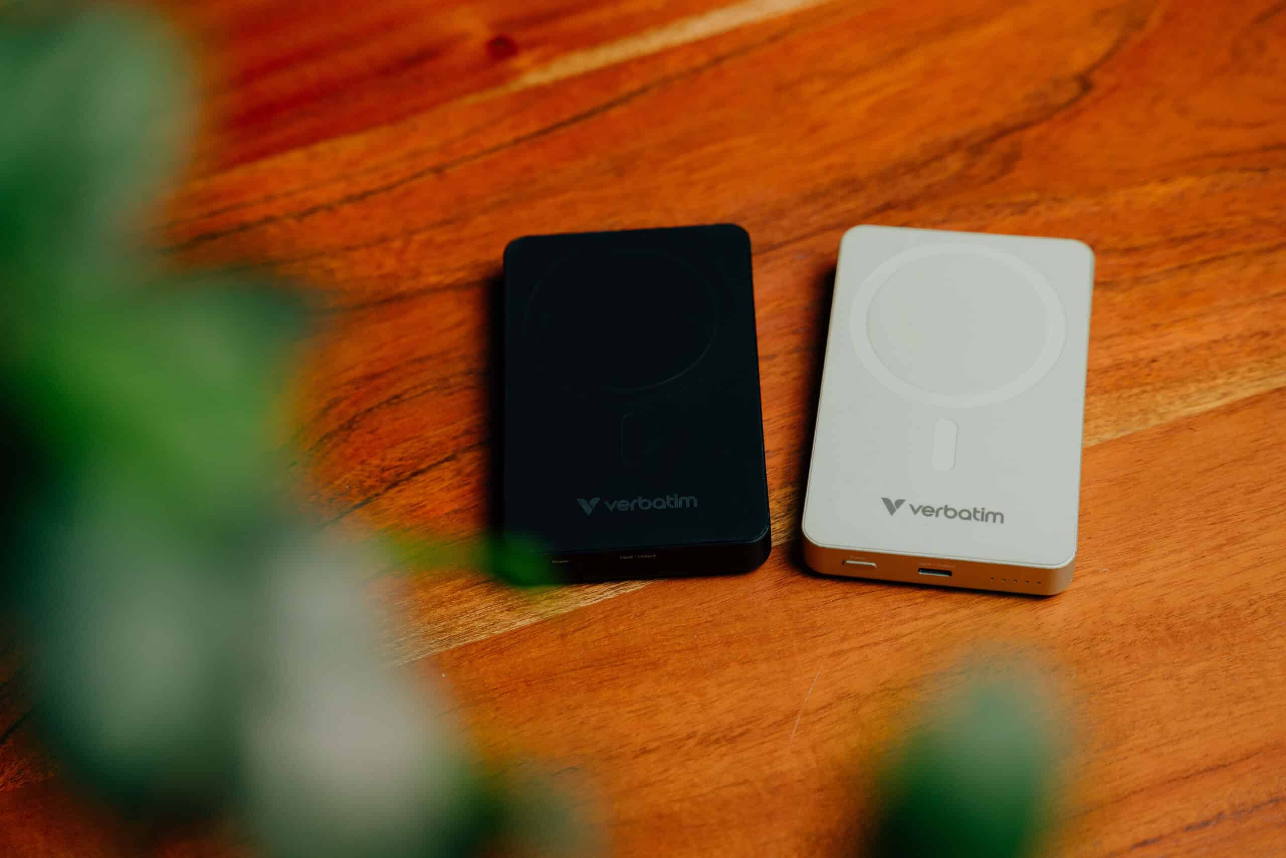 Verbatim Charge 'n' Go Essentials Magnetische draadloze powerbank 10000 mAh zwart - Afbeelding 5
