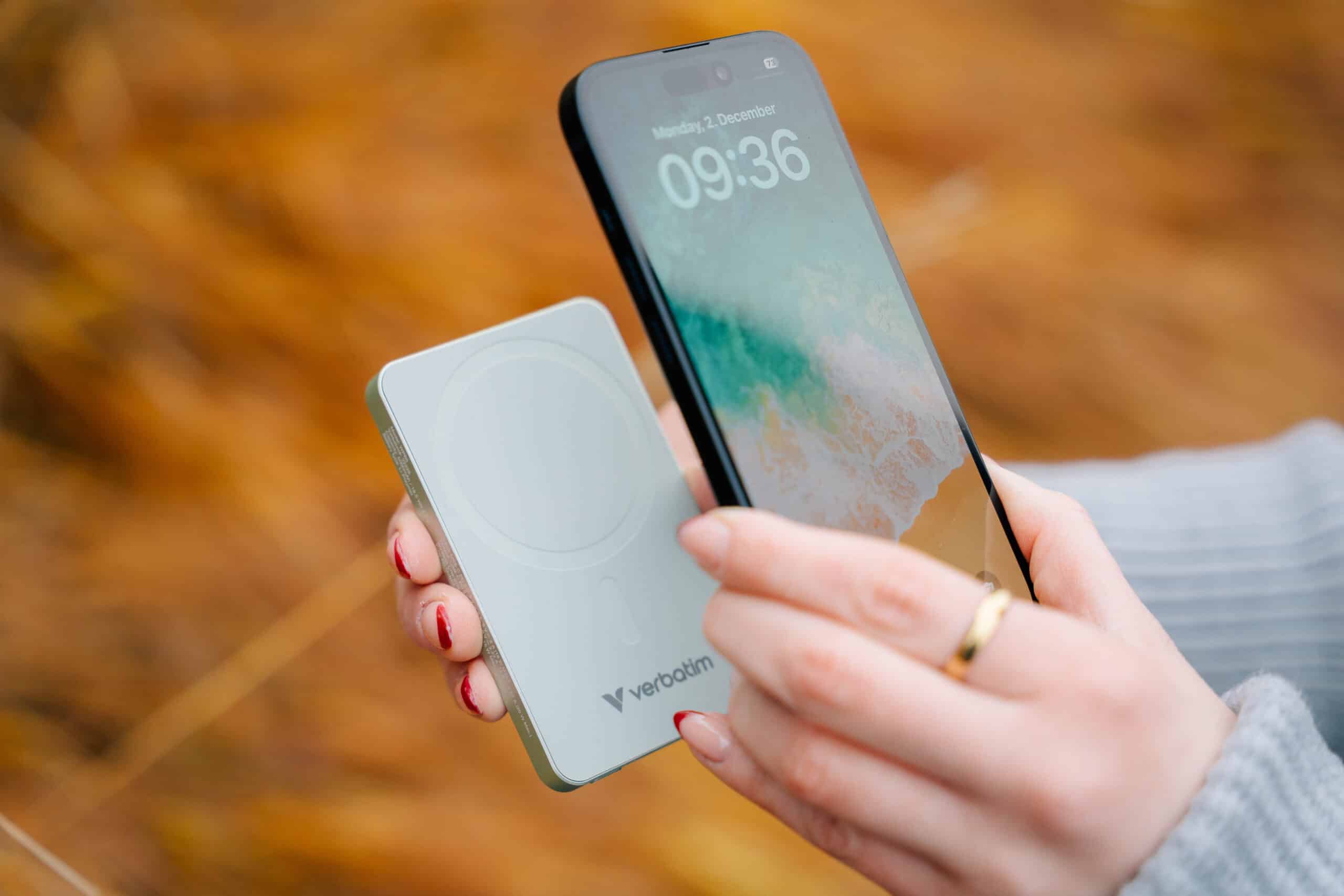 Verbatim Charge 'n' Go Essentials Magnetische draadloze powerbank 10000 mAh Groen - Afbeelding 5