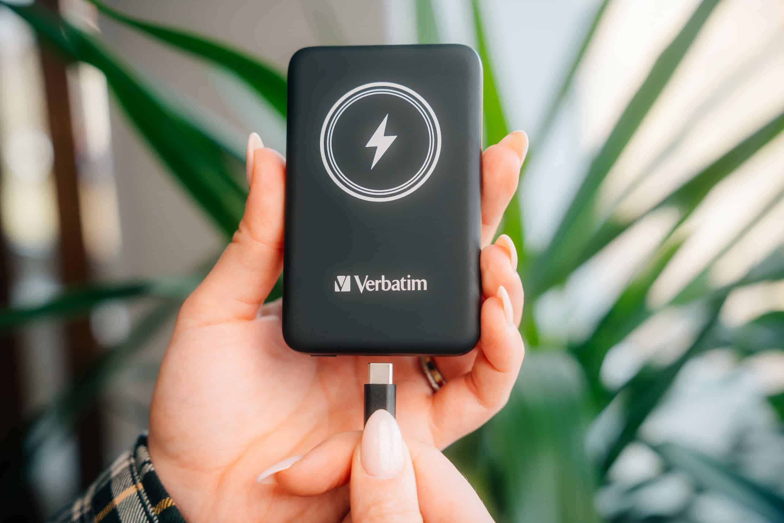 Verbatim Charge 'n' Go Magnetische Draadloze Power Bank 5000mAh Zwart - Afbeelding 6