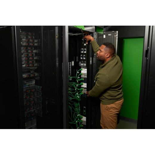 APC APDU10350SW - Switched, 0U, 32A, 400V, (24x)C13/15 + (24x)C13/15/19/21, IEC60309 32A 3Fase stekker - Afbeelding 5