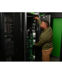 APC APDU10350SM - Switched & Metered-by-Outlet, 0U, 32A, 400V, (24x) C13/15 + (24x) C13/15/19/21, IEC60309 32A 3Fase stekker - Afbeelding 7
