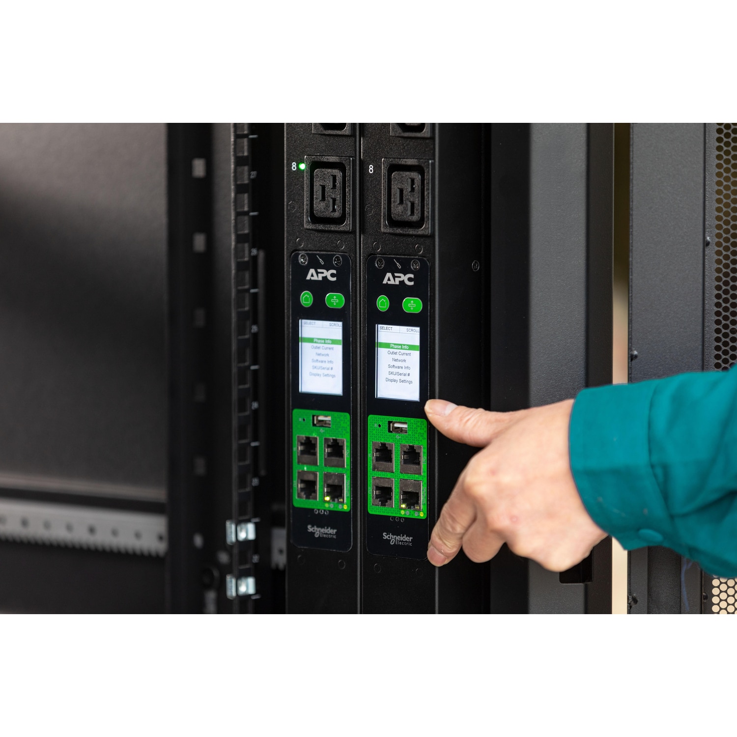 APC Easy PDU EPDU2132M - Metered, 0U, 32A, 230V, (20x)C13 & (4x)C19, IEC60309 32A stekker - Afbeelding 2