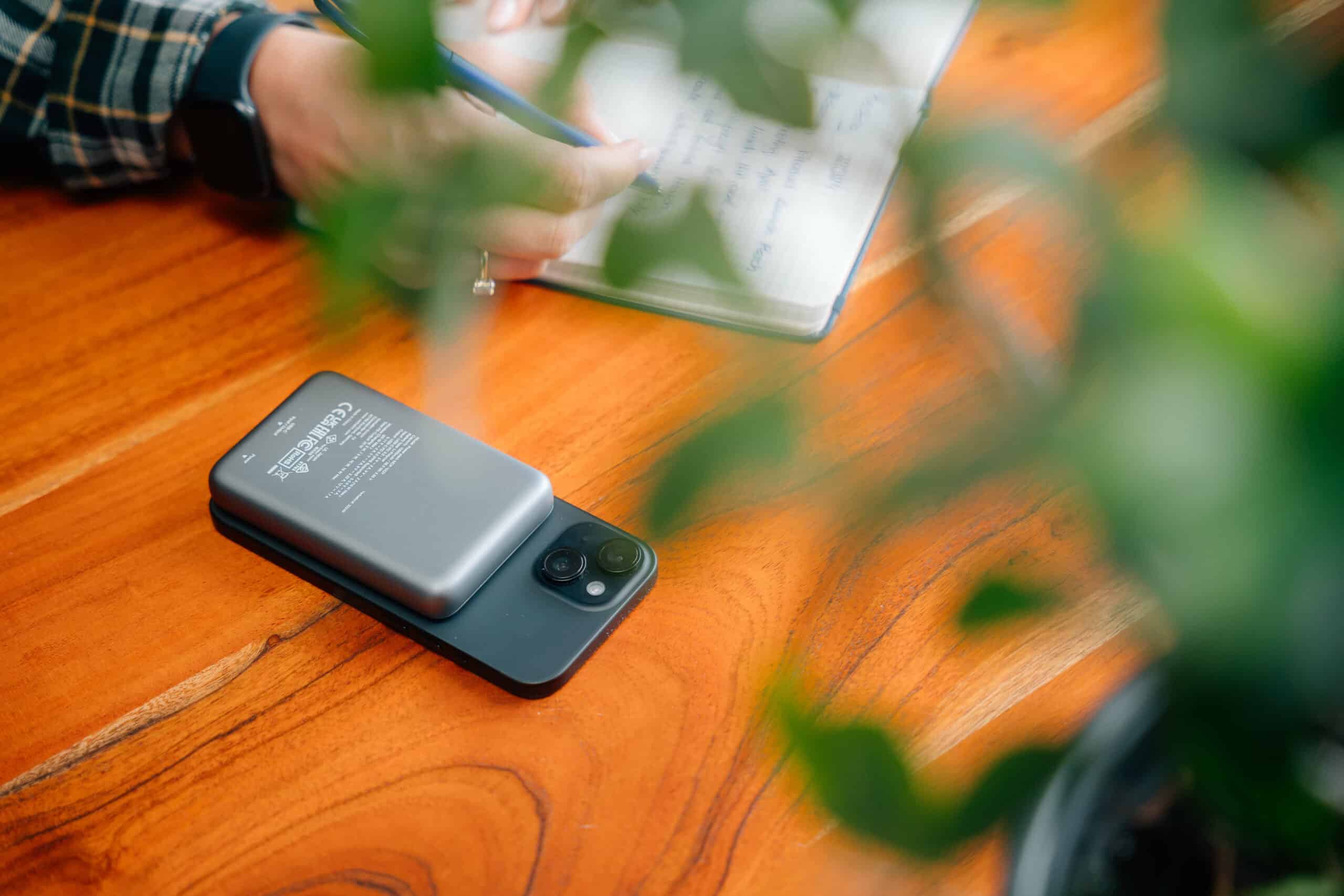 Verbatim Charge 'n' Go Magnetische Draadloze Power Bank 10000mAh Grijs - Afbeelding 6