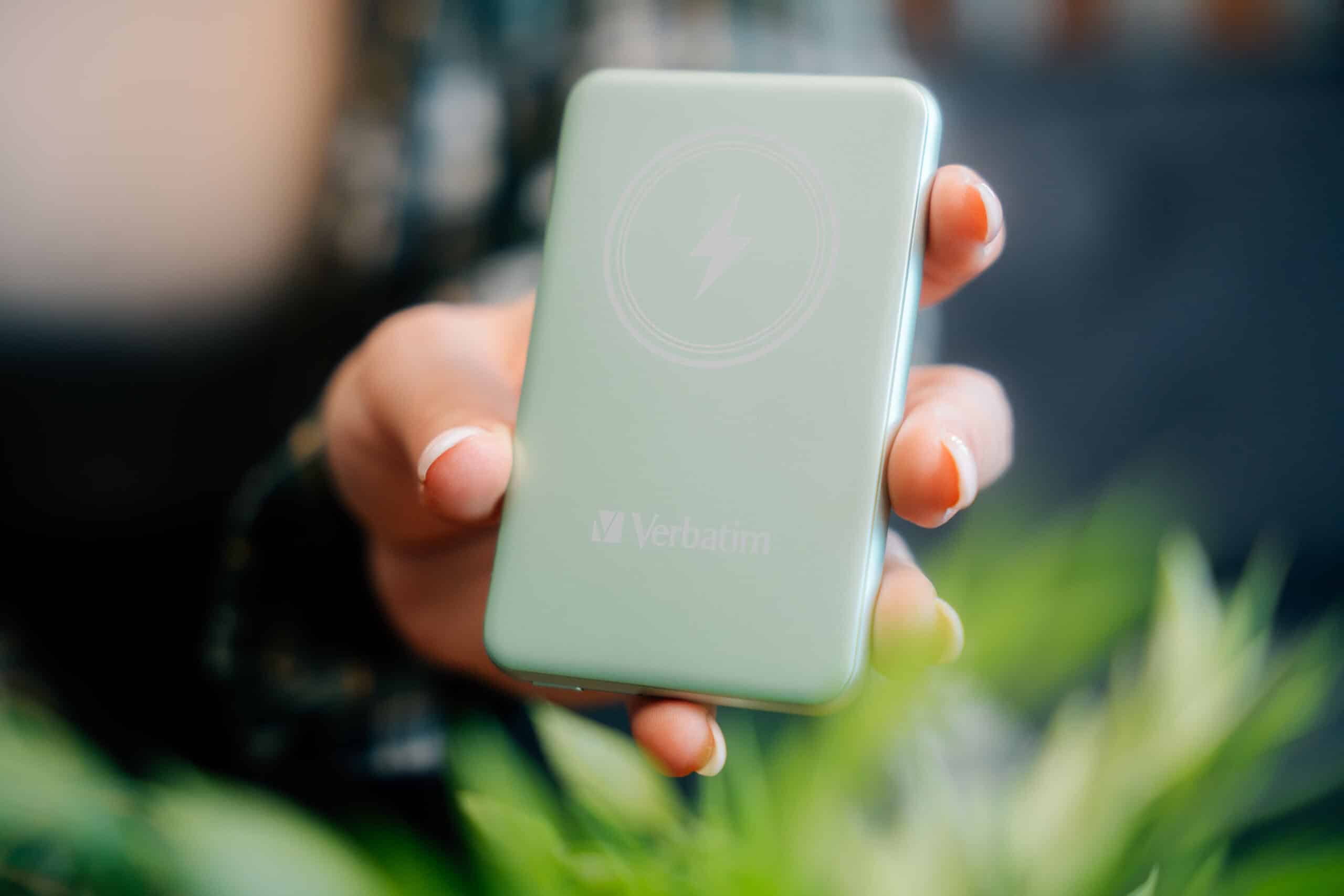 Verbatim Charge 'n' Go Magnetische Draadloze Power Bank 5000mAh Groen - Afbeelding 6